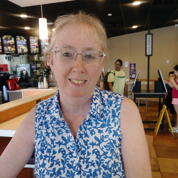 Meet your Posher, Ginger - Picture 2 of 2